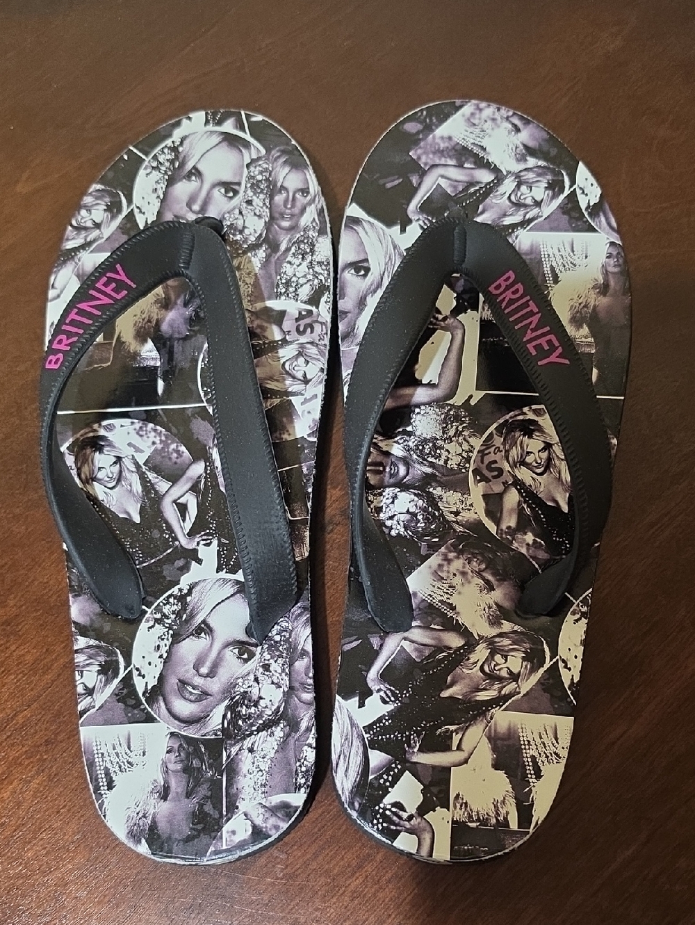 Britney Spears Flip Flops in Black and Pink